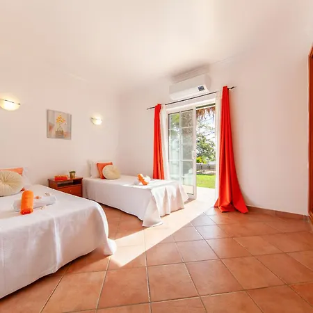 Peace By Algarve Vacation Villa Pêra