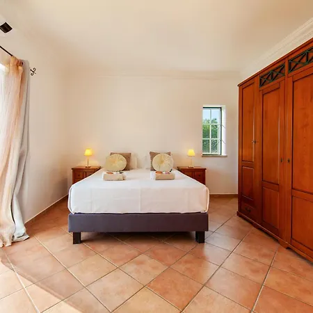 Peace By Algarve Vacation Villa Pêra
