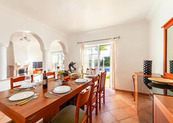 Peace By Algarve Vacation * ペラ